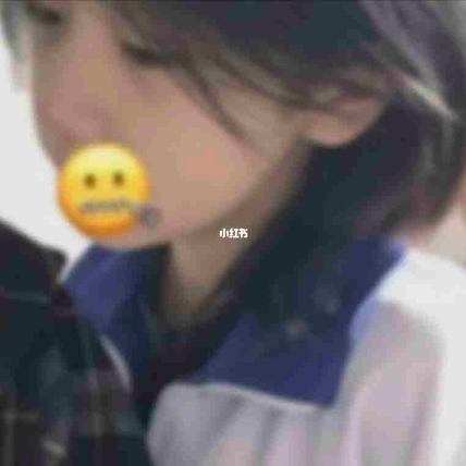 小逸.