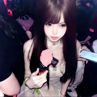 小宇困困.